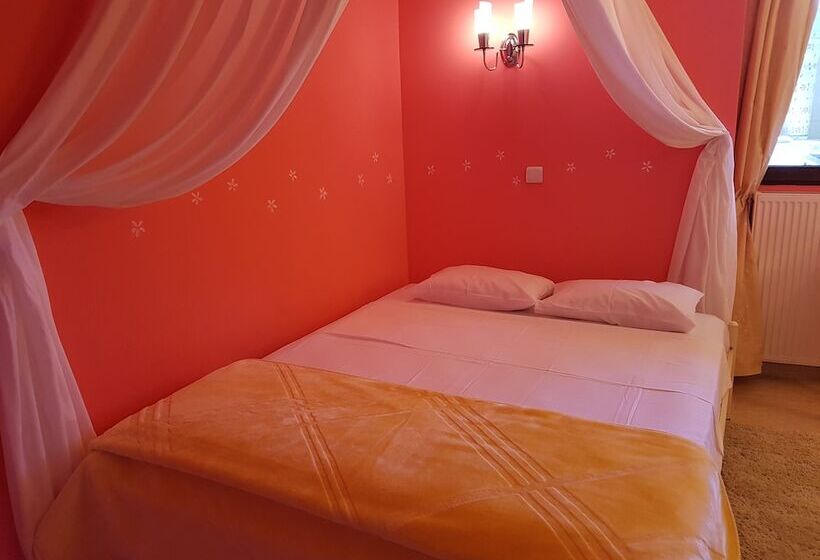 The Golden Brown Luxury Guesthouse