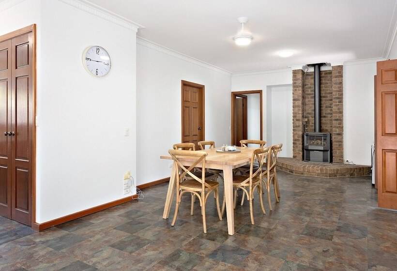 1 Gordon   Kenros Beach House