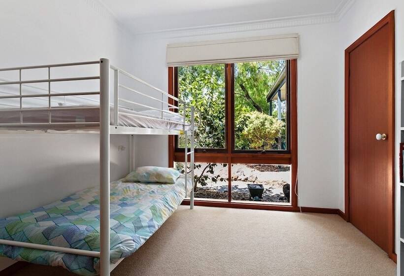 1 Gordon   Kenros Beach House