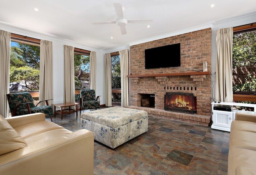 1 Gordon   Kenros Beach House