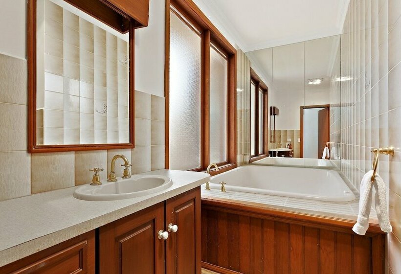 1 Gordon   Kenros Beach House