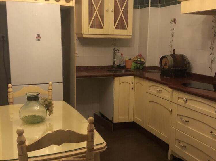 Apartamento En Pleno Centro De Marchena