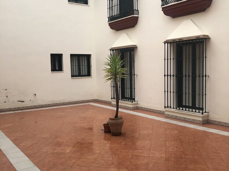 Apartamento En Pleno Centro De Marchena