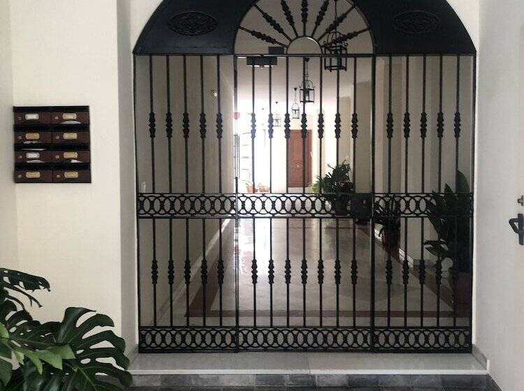 Apartamento En Pleno Centro De Marchena