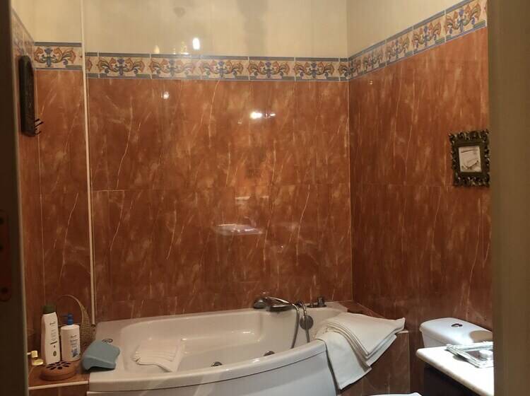 Apartamento En Pleno Centro De Marchena