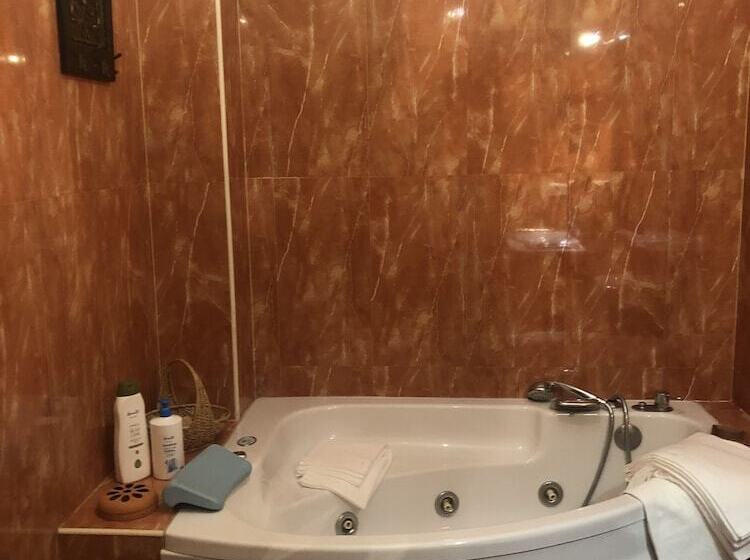 Apartamento En Pleno Centro De Marchena