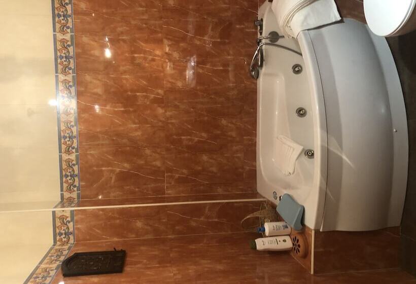 Apartamento En Pleno Centro De Marchena