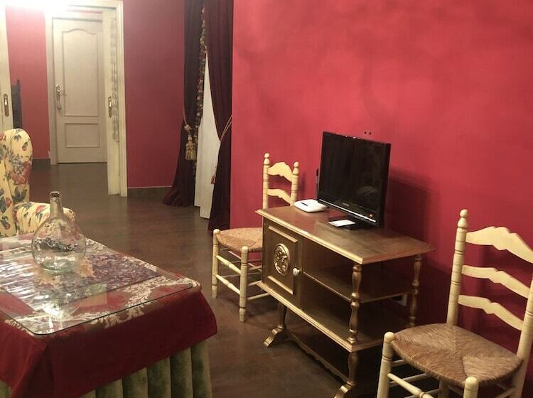 Apartamento En Pleno Centro De Marchena