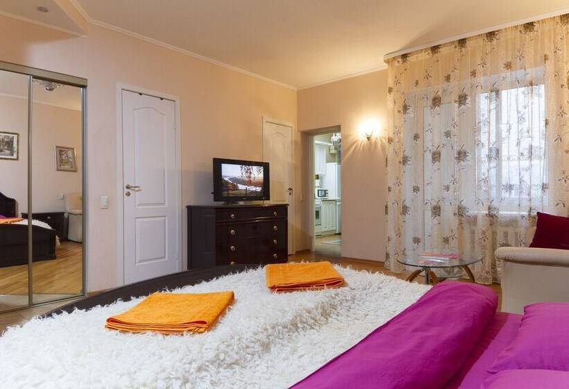 Apartment On Belkina 8b