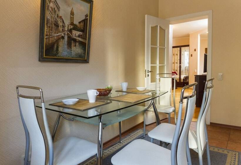 Apartment On Belkina 8b