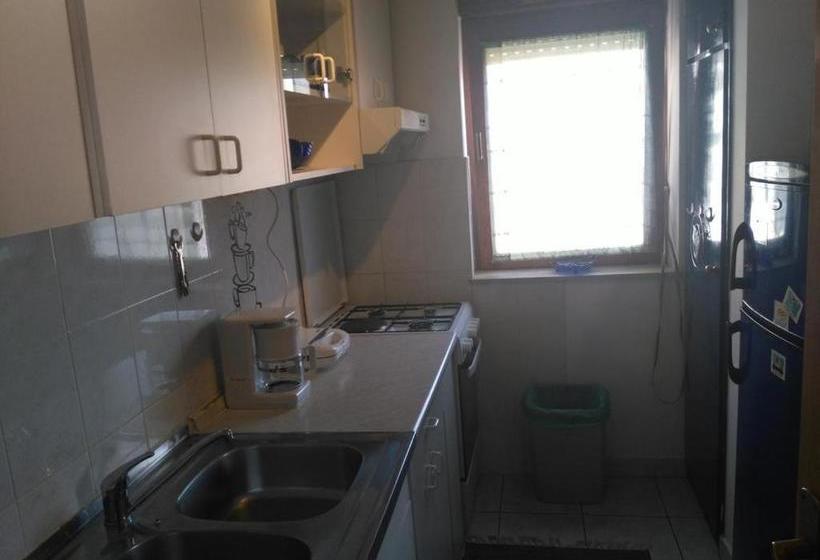 Apartments By The Sea Mastrinka, Ciovo   15226