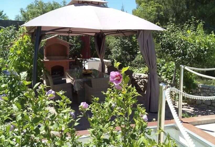 Apartments Villa Velin