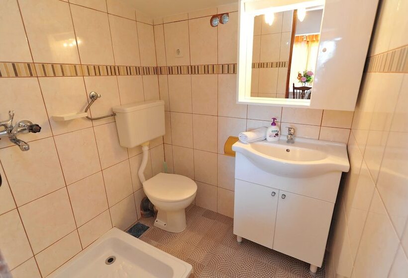 Apartments Villa Velin