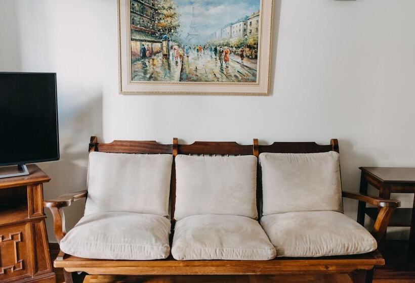 Best House Attiki Metro