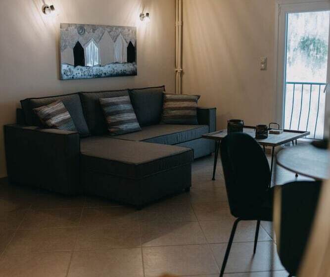 Best House, Central Luxury Apartment, Agiou Nikolaou, Patra