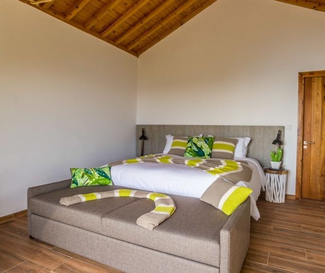 Casa Dos Lagos   Rral Nº 2187