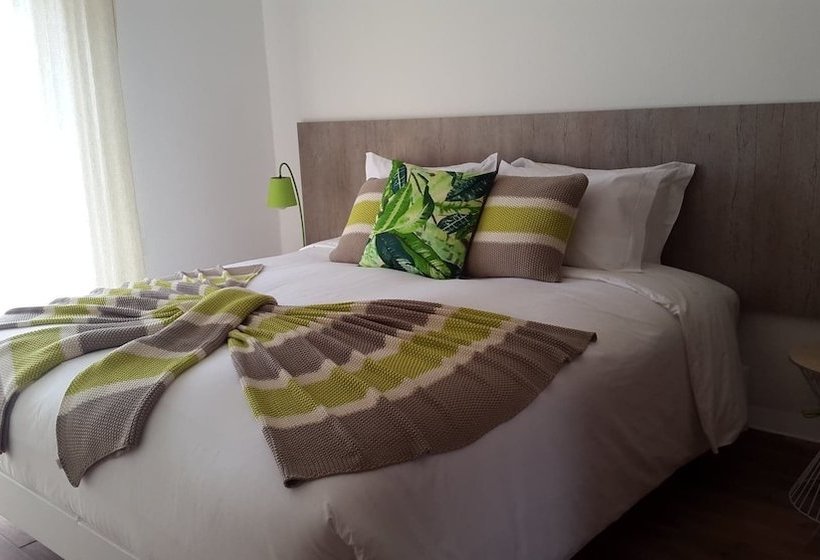 Casa Dos Lagos   Rral Nº 2187