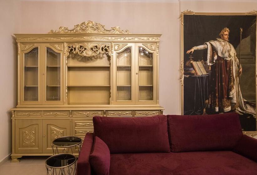 Gold Residences   Free Parking