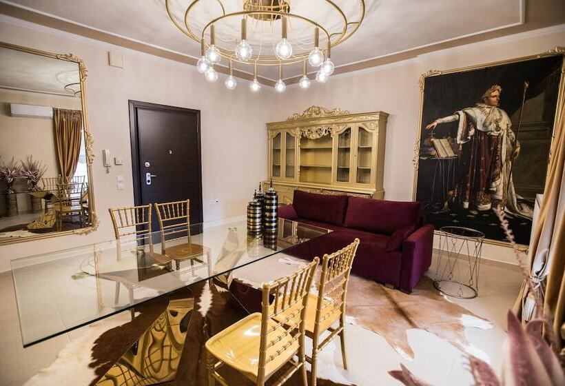 Gold Residences   Free Parking