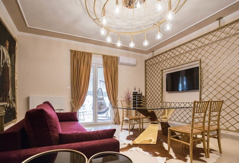 Gold Residences   Free Parking