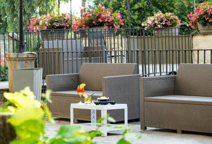 مسافرخانه Villa Elisio Hotel & Spa