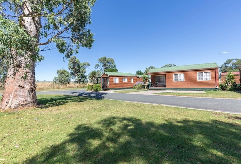 בית מלון כפרי Holbrook Motor Village