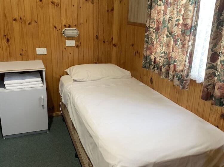 בית מלון כפרי Holbrook Motor Village