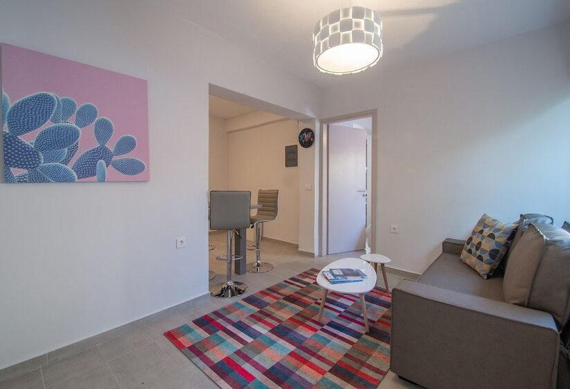 Ithaka Deluxe Home