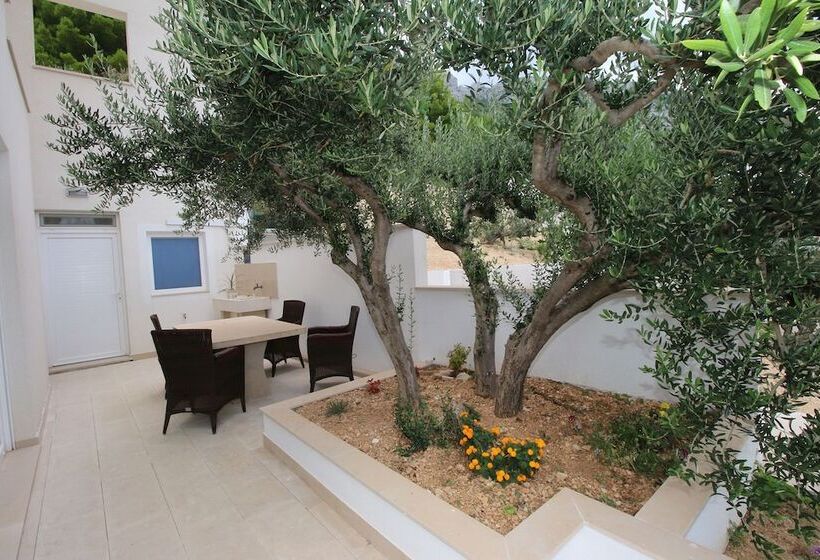 Luxury Apartment Ina