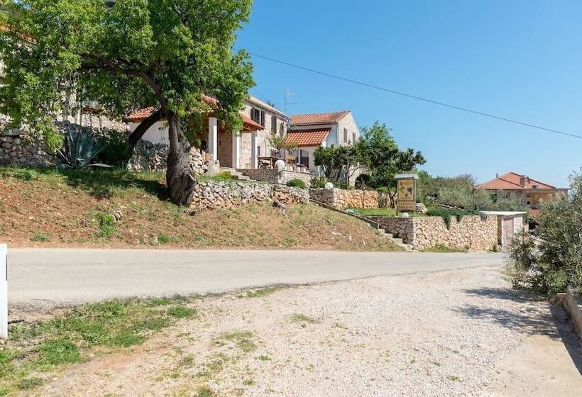 Luxury Apartment Ladovina