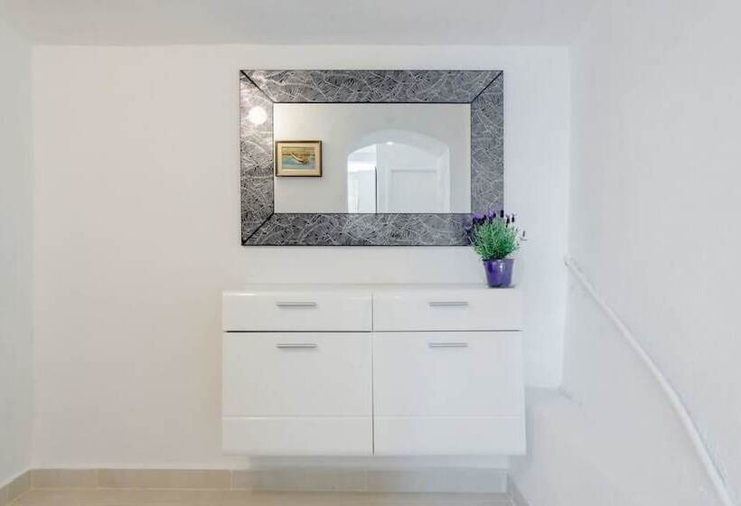 Luxury Apartment Ladovina