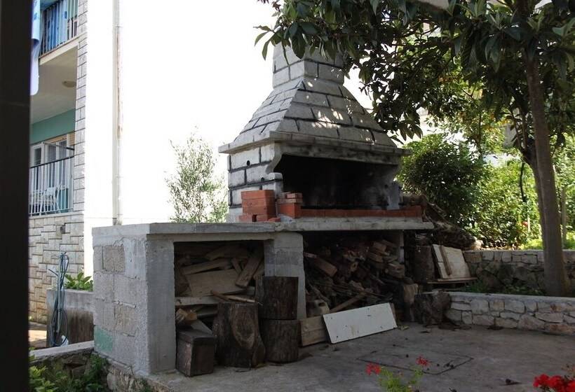 Luxury House With Pool