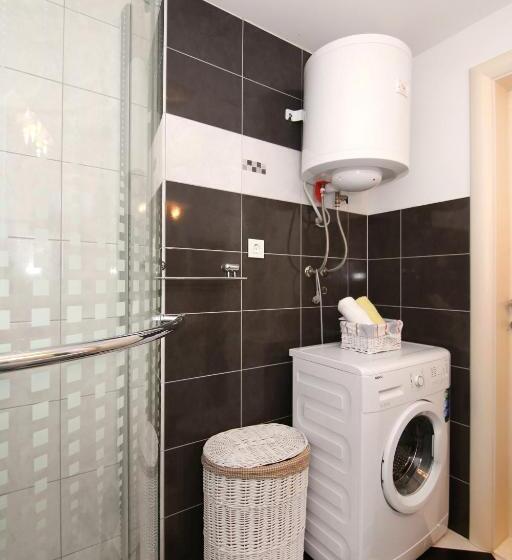 Luxury House With Pool