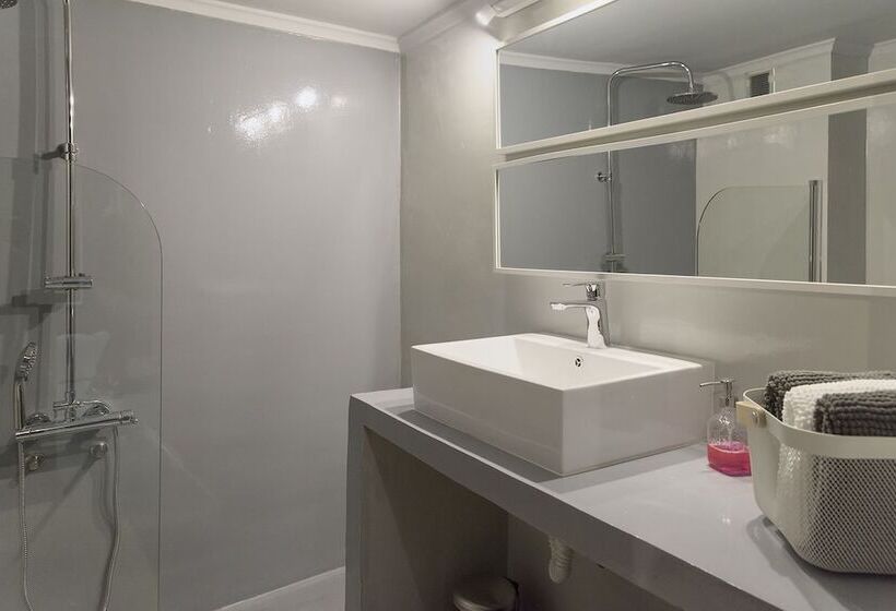 Penelope S Luxury Apartment