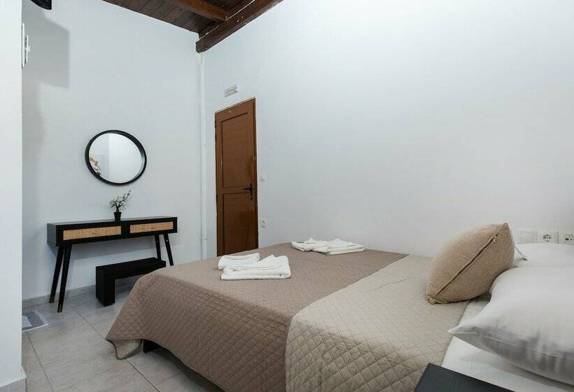 פנסיון En Plo Rooms