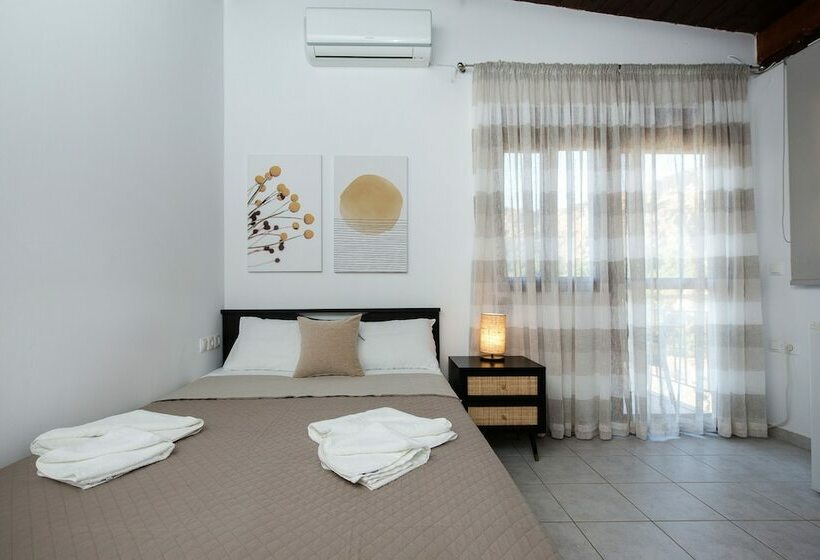 פנסיון En Plo Rooms