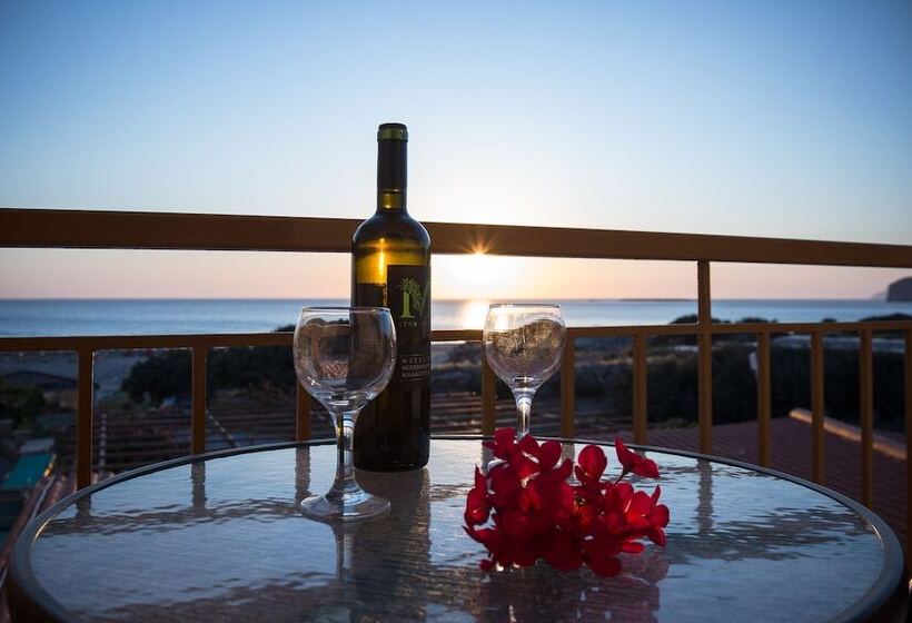 פנסיון En Plo Rooms