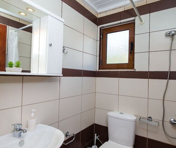 פנסיון En Plo Rooms