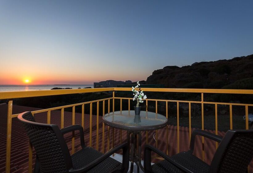 פנסיון En Plo Rooms