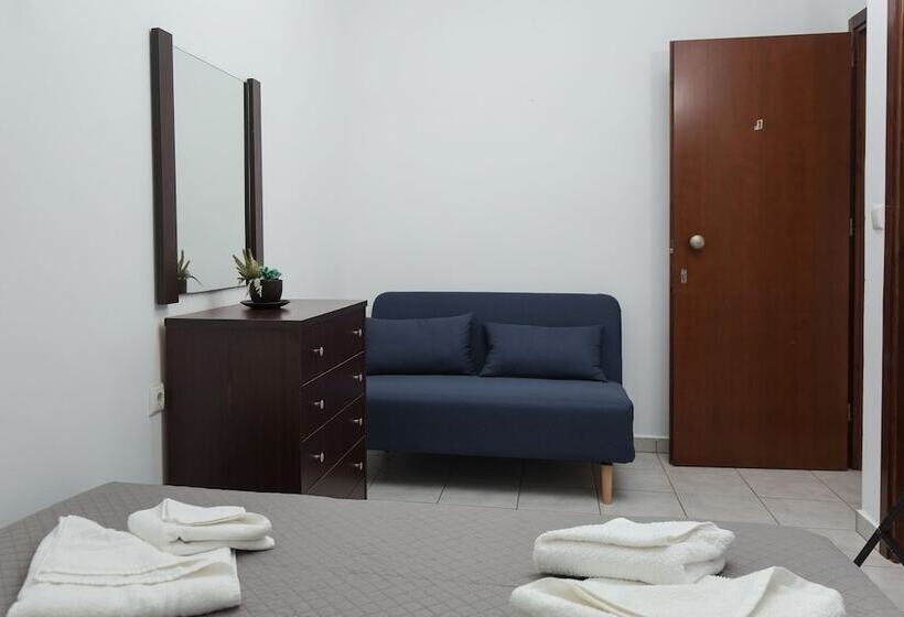 פנסיון En Plo Rooms