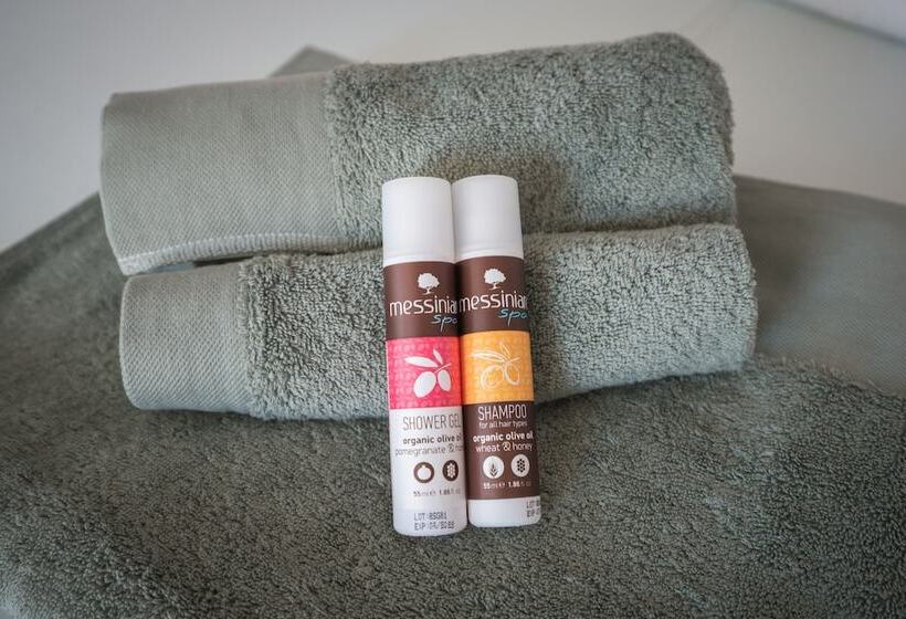 Seafront Penthouse Leo