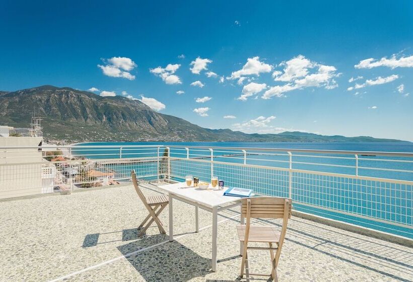 Seafront Penthouse Leo