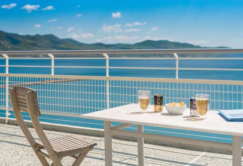 Seafront Penthouse Leo