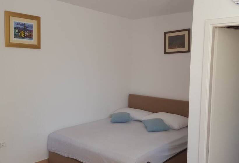 Studio Apartment Giro