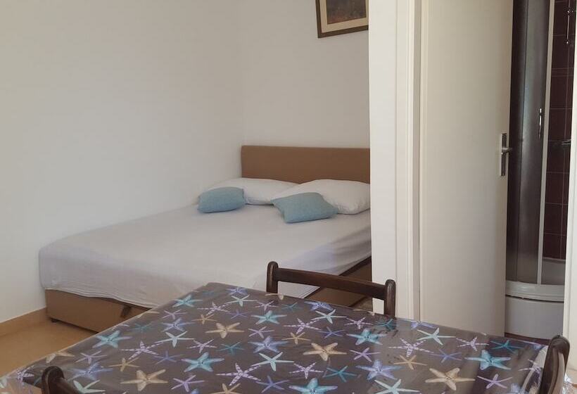 Studio Apartment Giro