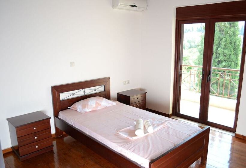 Villa Bella Loukisia