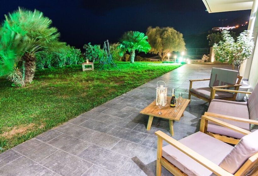 Villa Constandinos