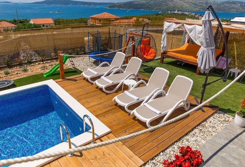Villa Hedonist