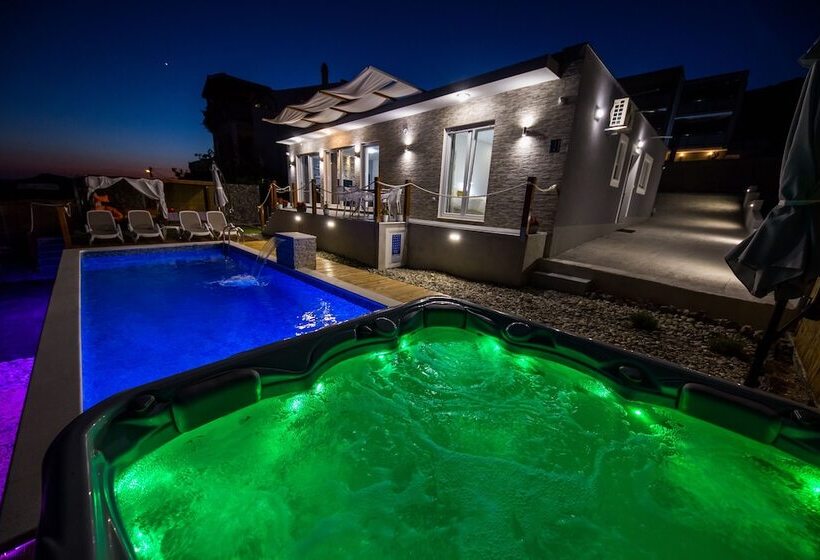 Villa Hedonist