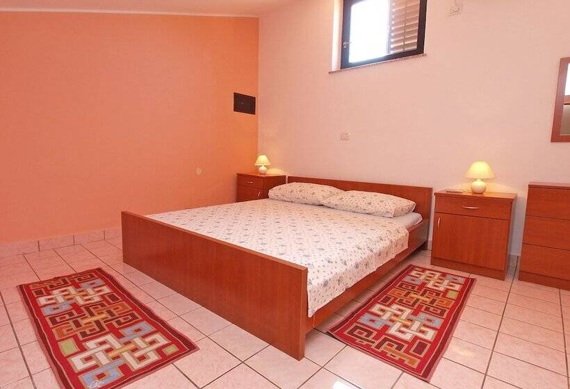 Apartment 730